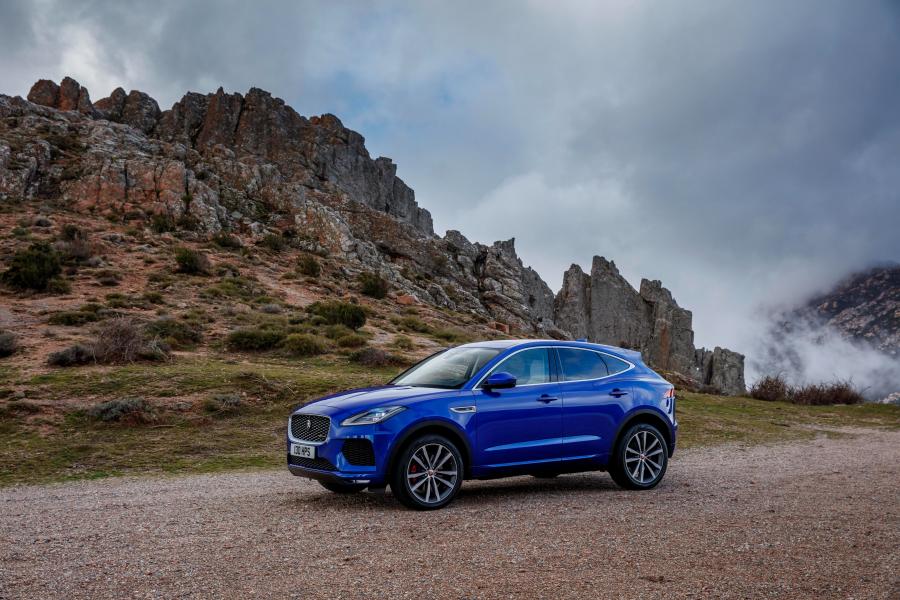  Jaguar E-Pace P300 AWD R-Dynamic 2017 года  (WW) (фото 39 из 40)
